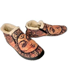 YES WE VIBE Celestial Bohemian Sun Moon Quilted Booties Unisex 8 Men 9.5 Women
